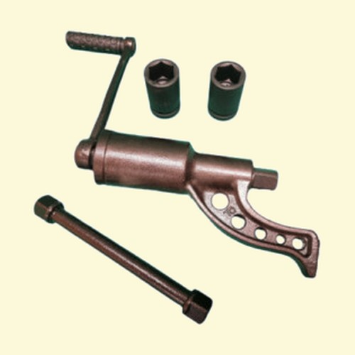 Truck torque amplifier - amplifier, wheel