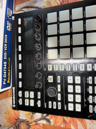 Native instruments maschine - instruments,
