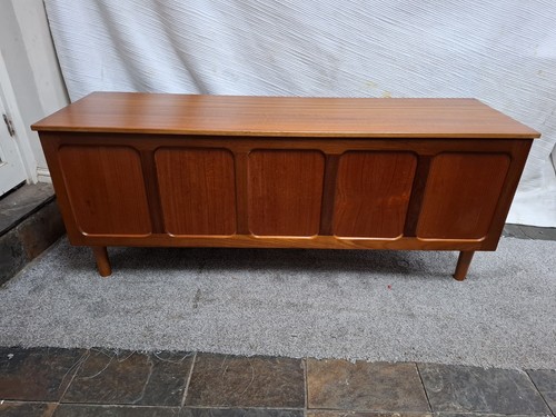 Mid century style - mid, veneer