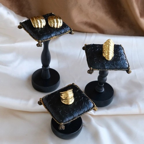 Luxury jewelry display stand - luxury,