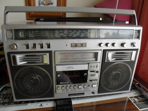Panasonic 5600f huge radio - panasonic,
