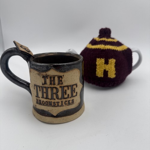 Harry potter three broomsticks - harry,