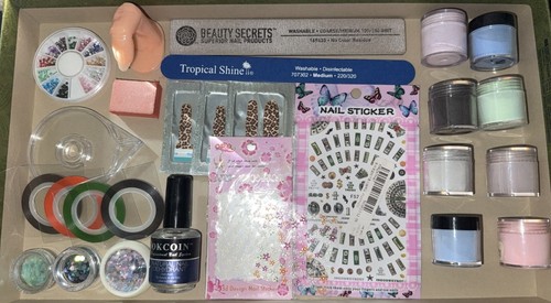 Acrylic nail supply set