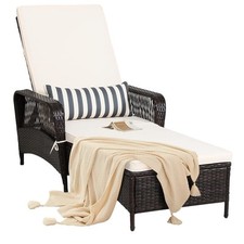 Poolside Chaise Lounge Patio PE Wicker Rattan Lounge Chair w/ Cushion