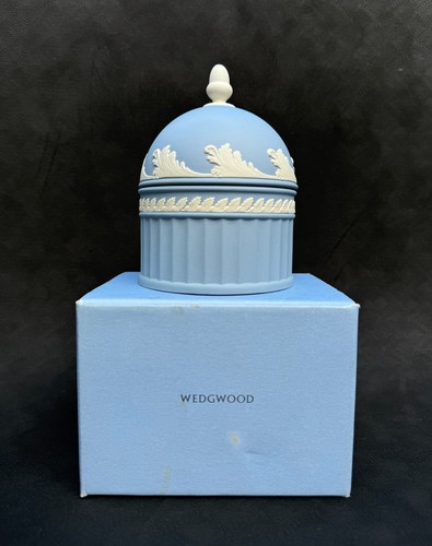 Rare wedgwood blue - wedgwood, jasperware