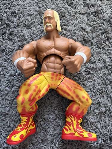 Wwe ring giants hulk hogan - wwe,