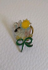 Metal Lapel Pin Badge MacMillan Sunbathing Rabbit 25mm Long