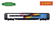 BNIB OO Gauge Hornby R40199 Avanti West Coast Pendolino (MS) Pride Livery Coach