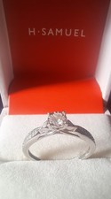 9ct white gold diamond ring