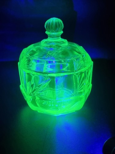 Vintage uranium glass - uranium,