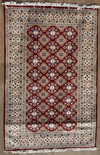 Authentic hand knotted - hand,