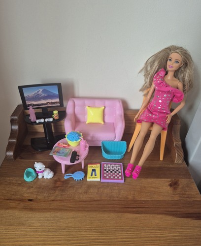 Scale dolls barbie - 1:6,