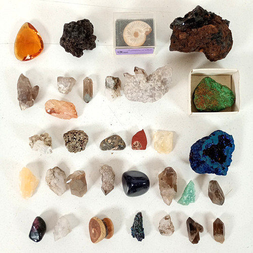 Mixed natural minerals - mixed,