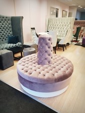 Waiting area round bench