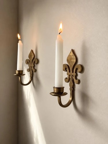 Pair vintage brass like - of,