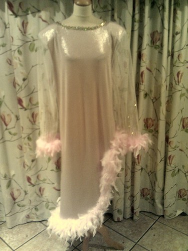 Drag queen pale - queen,