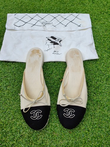 Chanel beige cap toe - cap, cc