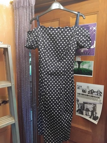 Navy polka dot - off, shoulder