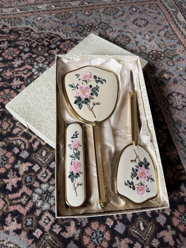 Vintage handheld mirror - mirror, and