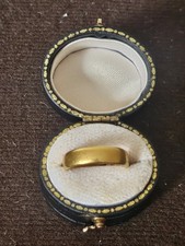 Beautiful 22ct solid gold - beautiful,