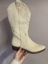 Cream/beige New In Box Cowboy