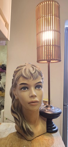 Tretchikoff chalkware lady