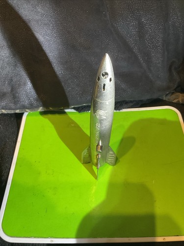 Vintage missile lighter gas - missile,
