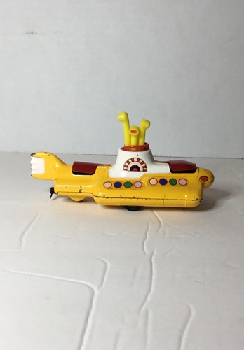 Corgi toys the beatles yellow - the,