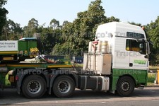 Truck Photo Mercedes-Benz