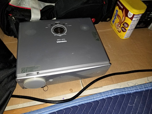 Toshiba tdp t98 dlp projector - tdp-t98,
