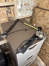 BMW 3 Series Saloon E46 2004 Left Front Window Regulator And Motor (b10