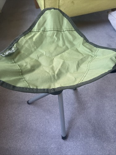 New gelert folding tripod - new,