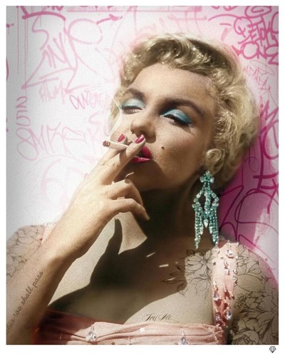 Smoking gun marilyn monroe - -,