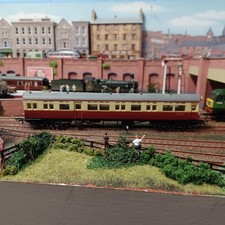 Mainline ex GWR Autocoach in carmine & cream livery