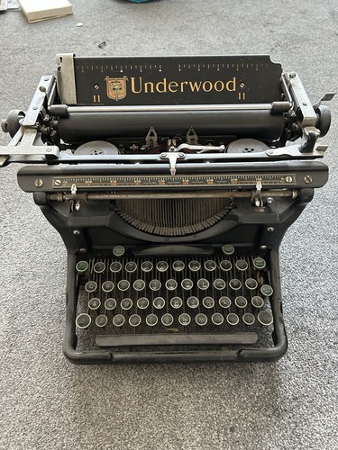 Underwood vintage typewriter - vintage,
