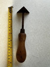 VINTAGE WOOD HANDLE SCRAPER TOOL TRIANGLE BOAT YACHT WOOD WORKING