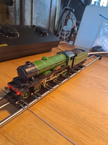 Hornby r053 lner b17 class - lner,