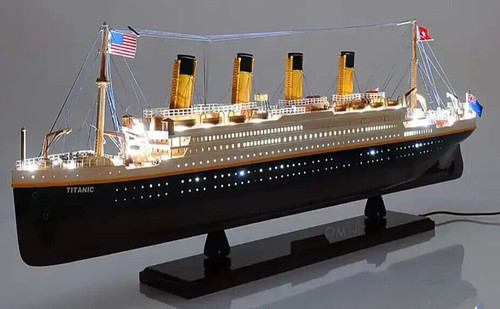 Rms titanic ocean liner - rms, w/