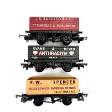 Lima 00 Gauge Wagons x 3 Evans