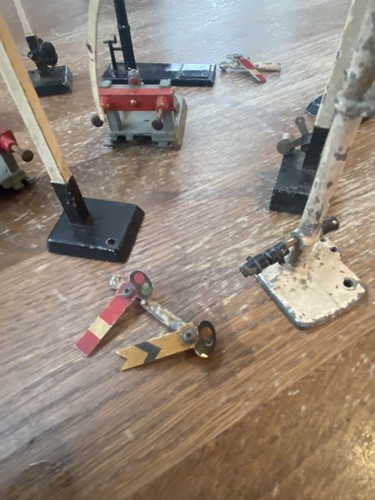Hornby meccano home signals - meccano,