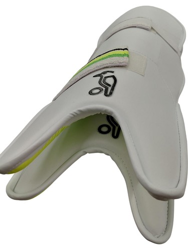 Kookaburra wicket keeping - wicket, pads