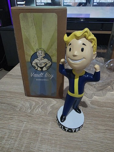 Fallout strength bobblehead - 4,