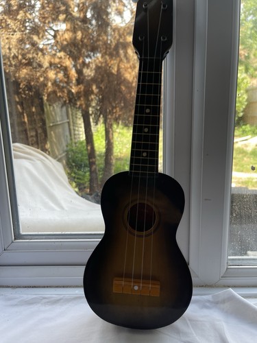 Lark soprano ukulele - soprano, 4-string