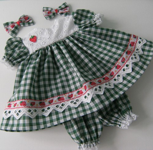 Green gingham dress - 2, x