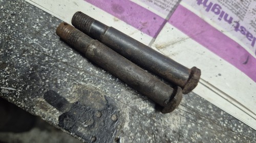 Mgb front shock - front, bolt
