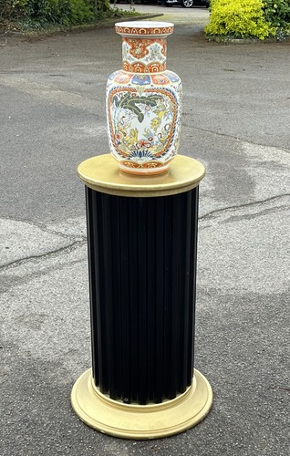 Large chinese vase - vase.,