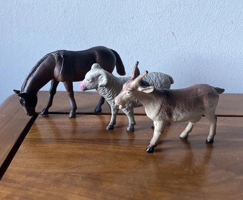 Realistic farm animals - sh,