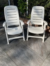 2 x  Multi-position Reclining