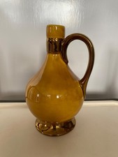 wade vase jug