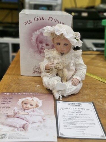 Jan mclean porcelain doll - jan,